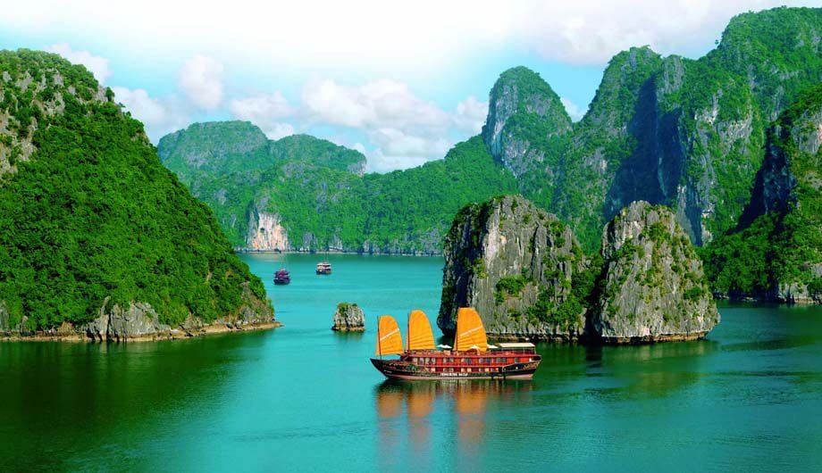 Ha-Long-bay-Vietnam