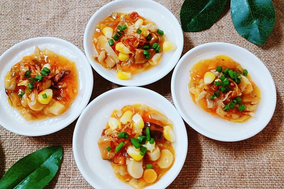 top-must-try-food-in-vietnam-vietnam-cuisine-shrimp-crackers
