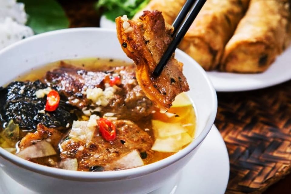 vietnam-food-how-to-eat-bun-cha