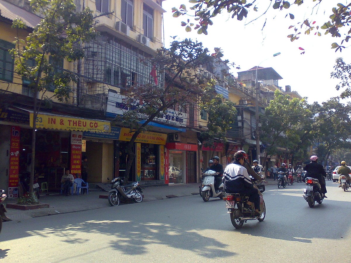 Hang-bong-street-a-busy-street-in-hanoi