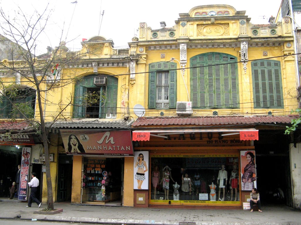 an-old-style-house-on-hang-bong-street