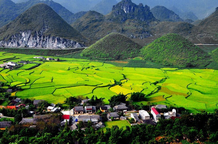ha-giang-a-new-beautiful-destination-in-the-north-vietnam