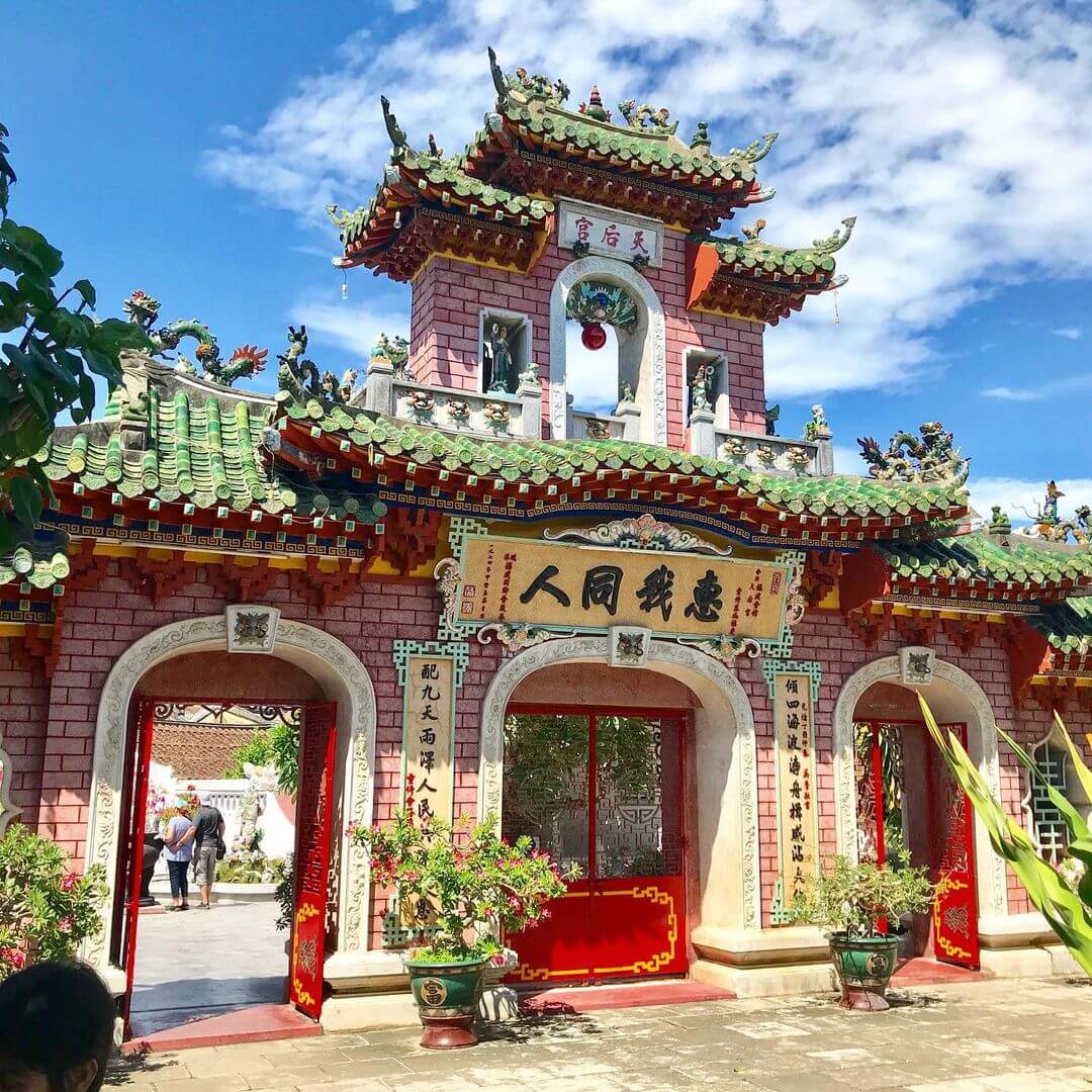 hoi-an-travel-guide-what-to-do-and-to-visit-assembly-hall-of-fujian-chinese