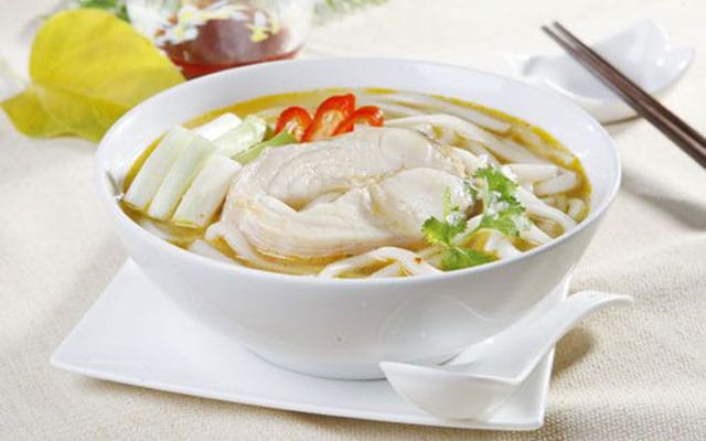 Banh-Canh-Ca-Loc