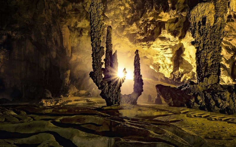 Nguom-Ngao-cave-in-Cao-Bang