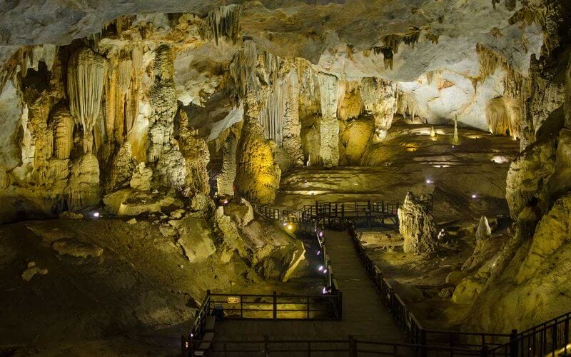 Caves-in-Ha-Long