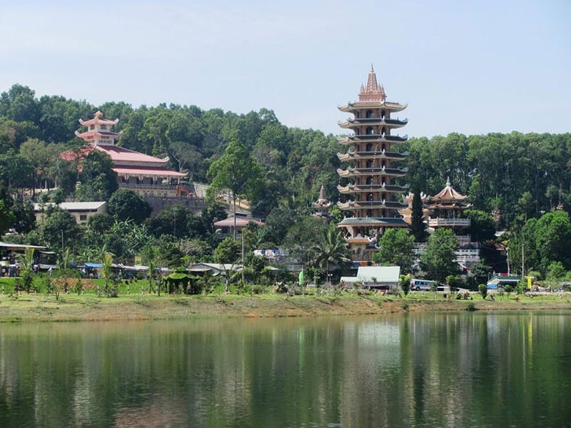 sam-mountain-chau-doc-mekong-delta
